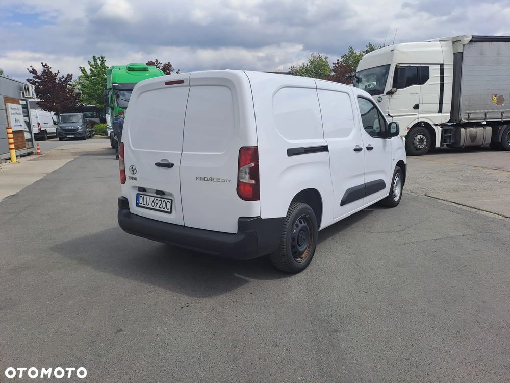 Toyota PROACE CITY | L2H1| Krajowy | 3 Osobowy | - 7