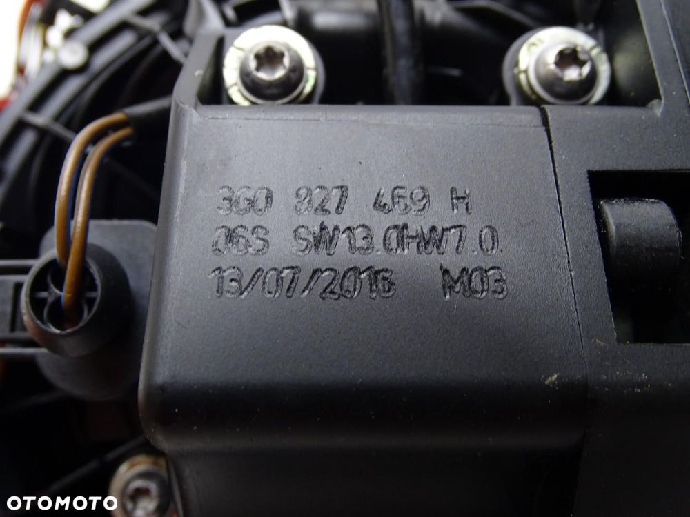 KLAMKA EMBLEMAT KLAPY KAMERA COFANIA 3G0827469H VW PASSAT B8 KOMBI - 10
