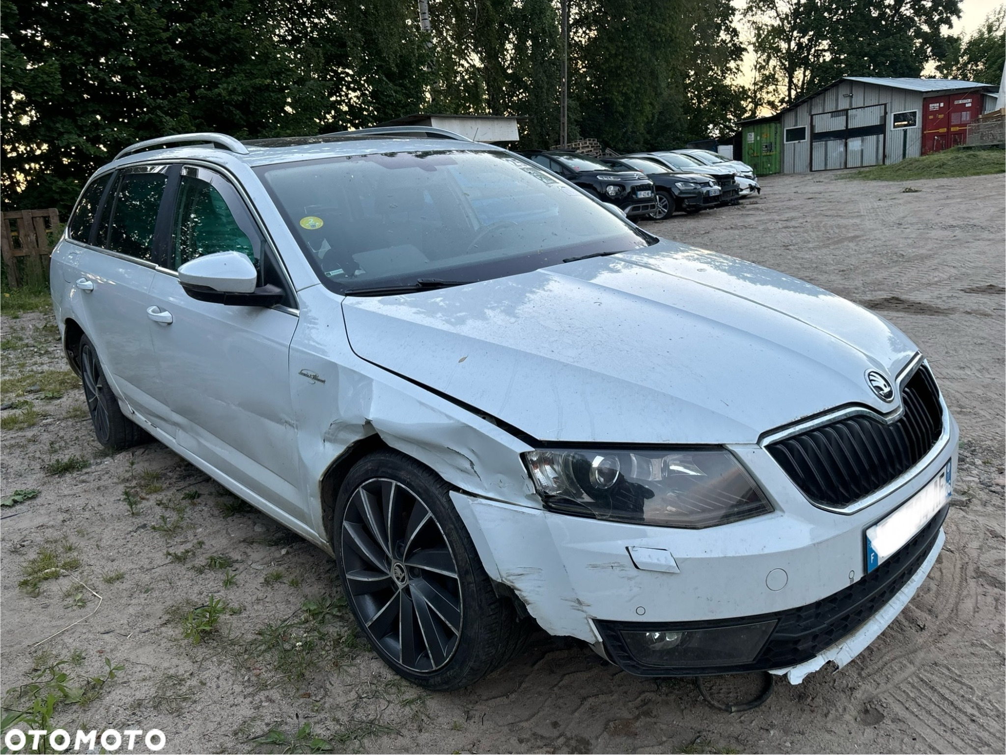 Skoda Octavia Combi 2.0 TDI DSG Exclusive Plus - 8