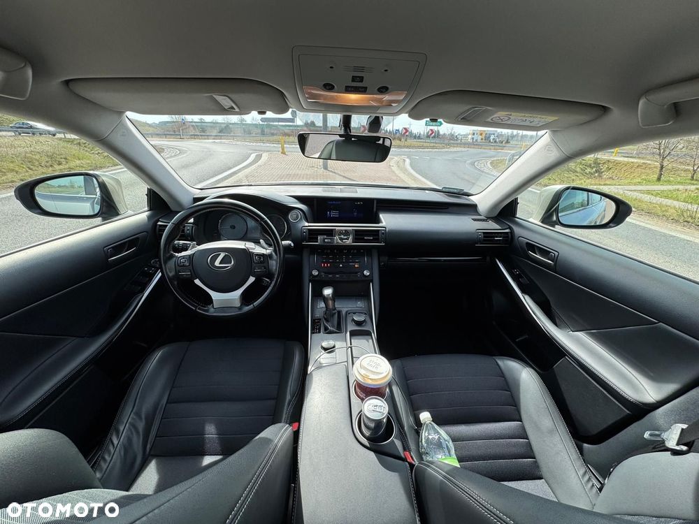 Lexus IS 200t Elegance - 17