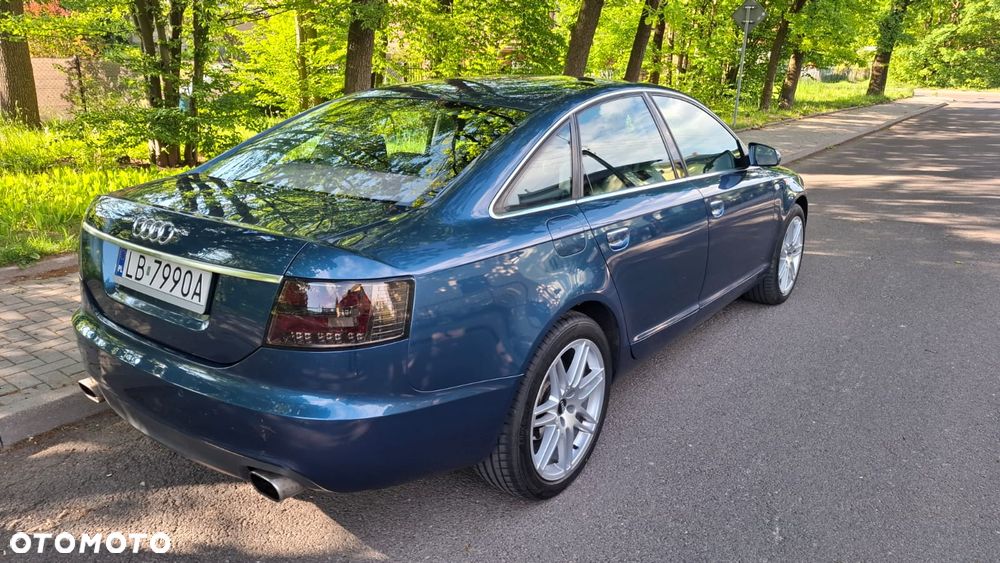 Audi A6 Limousine 2.4 - 12