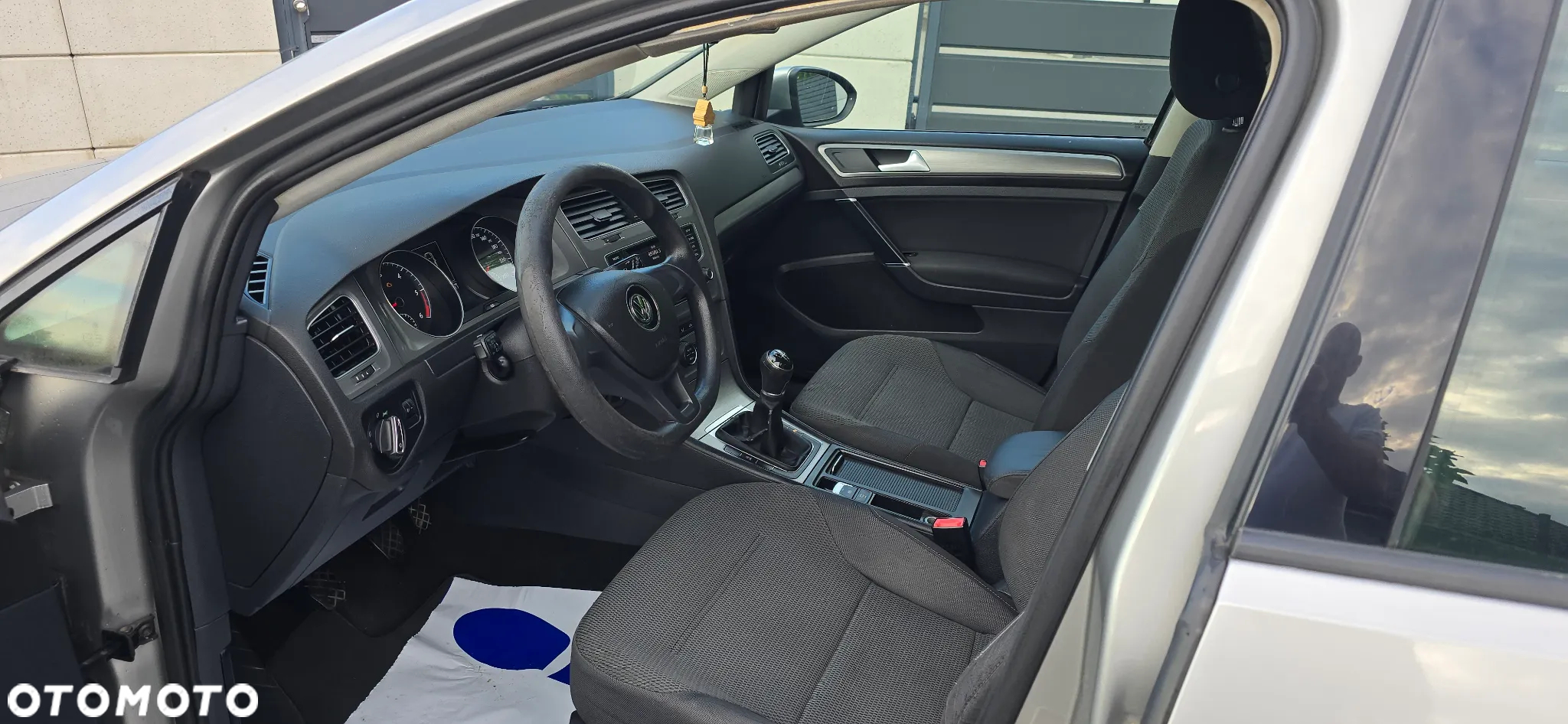 Volkswagen Golf 1.6 TDI BlueMotion Technology Trendline - 29