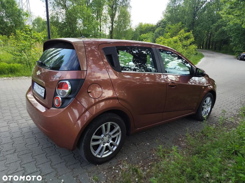 Chevrolet Aveo 1.6 LTZ - 8