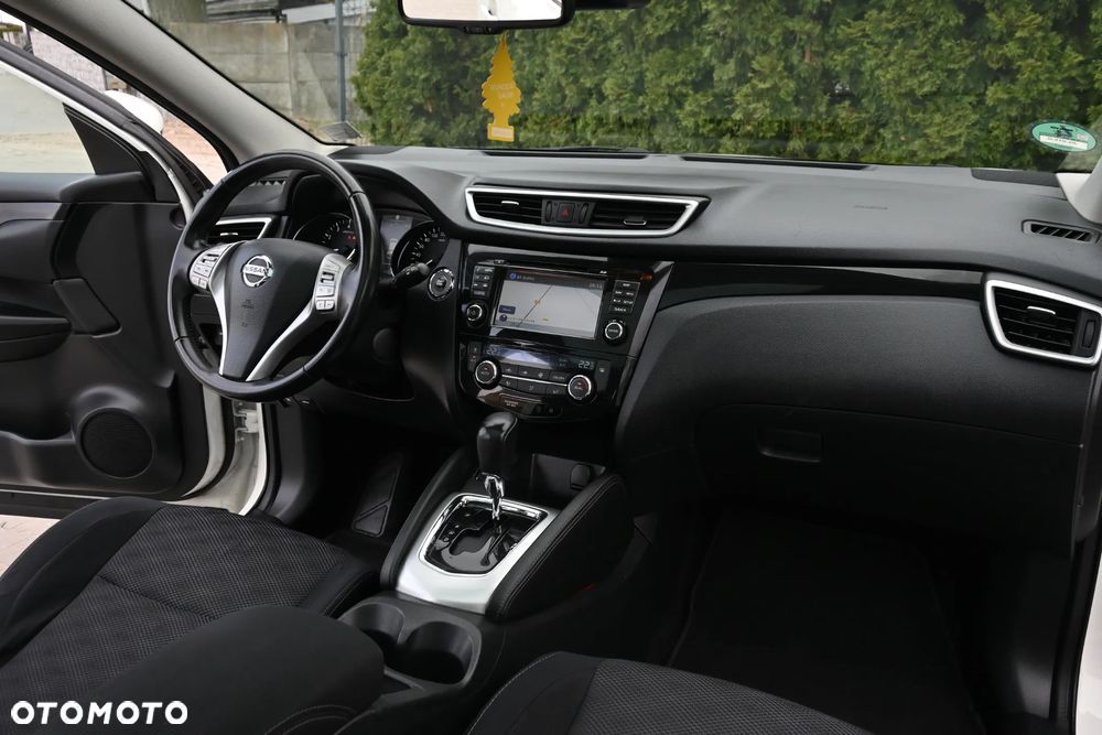 Nissan Qashqai 1.2 DIG-T Xtronic TEKNA - 33