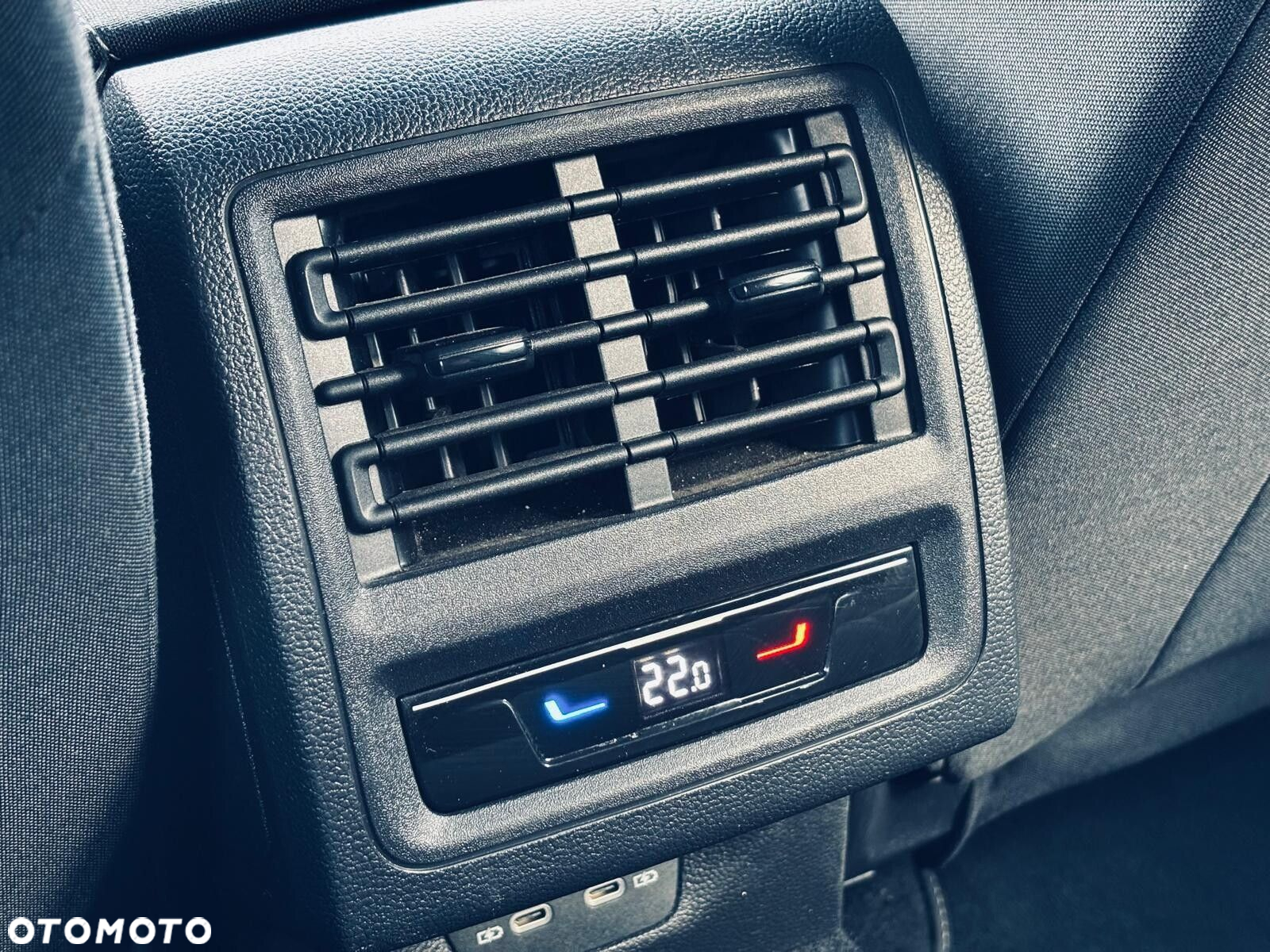 Volkswagen Golf - 35