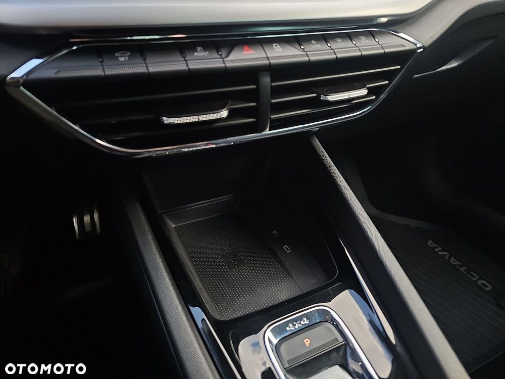 Skoda Octavia 2.0 TDI 4x4 Style DSG - 26