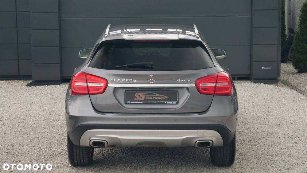 Mercedes-Benz GLA - 7