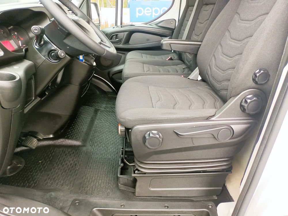 Iveco 35C15 L3H2 3.0 170KM HI-MATIC - 23