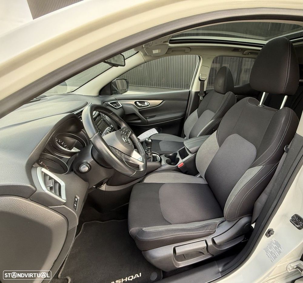 Nissan Qashqai 1.5 dCi N-Connecta - 19