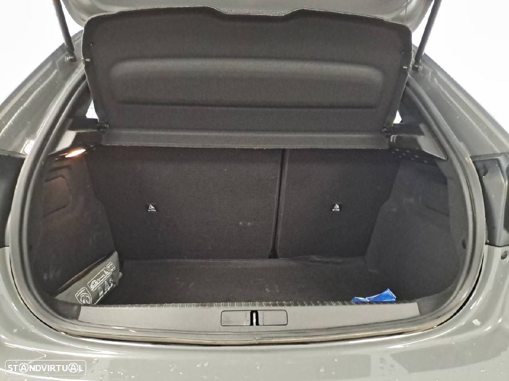 Peugeot 208 1.2 PureTech Allure EAT8 - 18