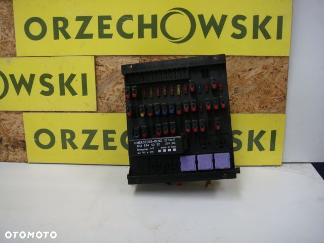 SKRZYNKA BEZPIECZNIKÓW 0015433115 ATEGO II F-VAT