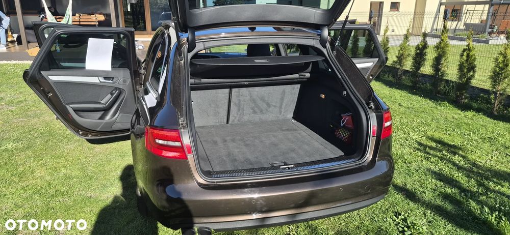 Audi A4 Avant 2.0 TDI DPF Ambition - 23