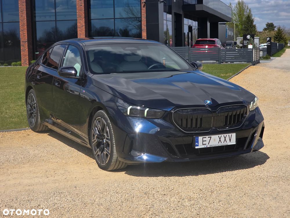 BMW Seria 5 550e xDrive PHEV M Sport - 6