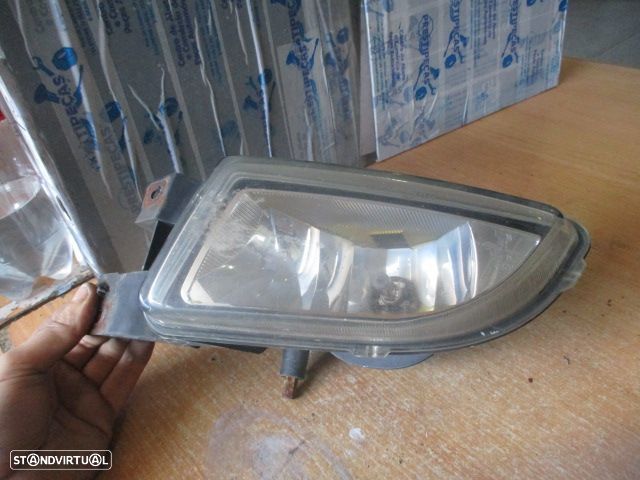 Farol Nevoeiro 45390748 FIAT BRAVO 2 FASE 1 2009 1.6JTD 105CV 5P VERMELHO ESQ MAKO - 1