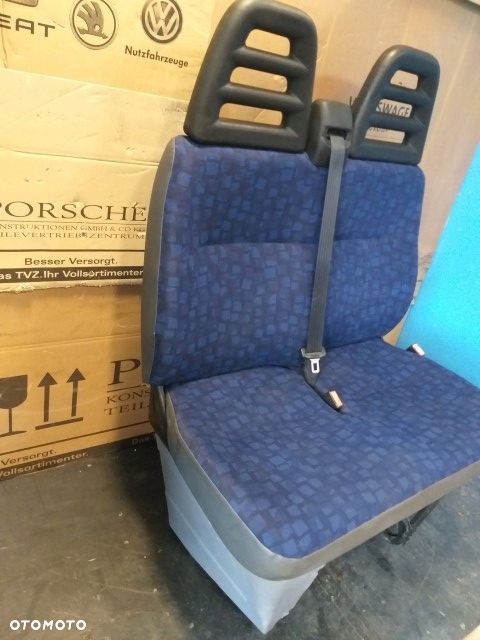 Iveco Daily Fotel pasażera Dwójka Ławka - 2