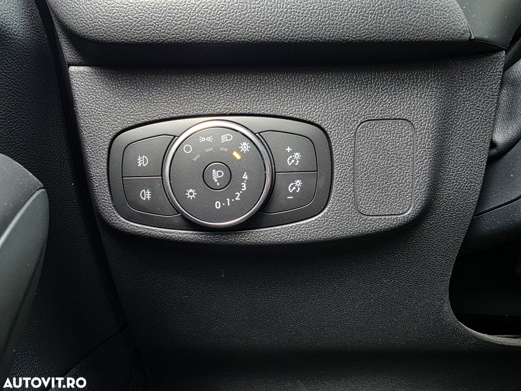 Ford Focus 1.0 EcoBoost Titanium - 17