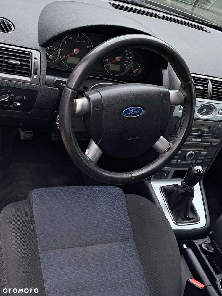 Ford Mondeo - 8