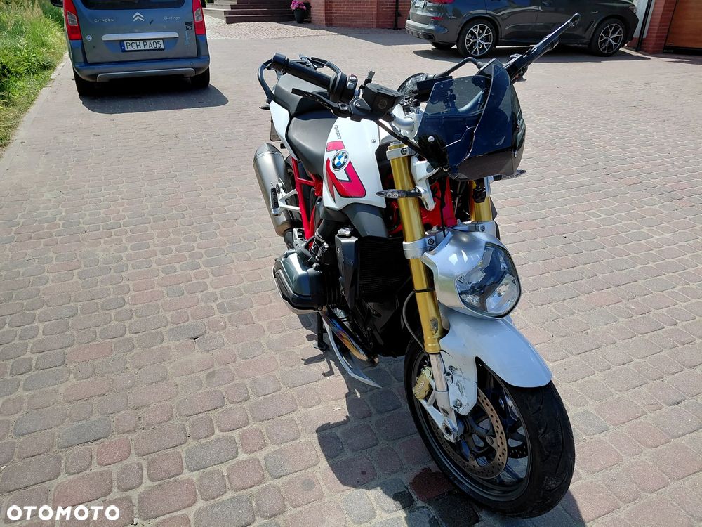 BMW R - 9