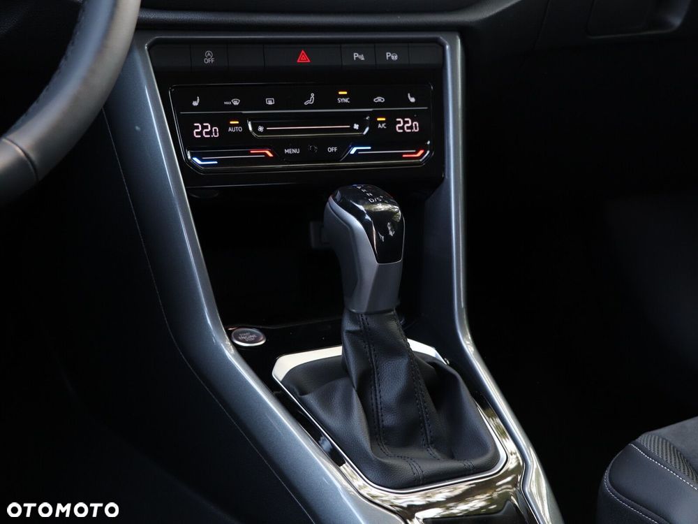 Volkswagen T-Roc - 18