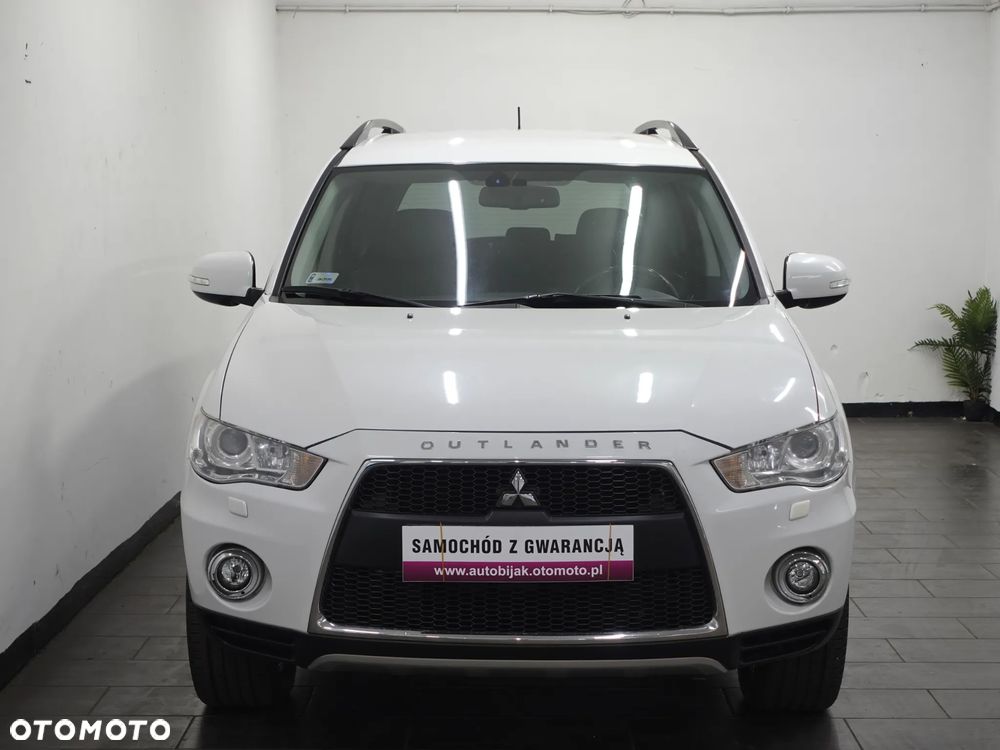 Mitsubishi Outlander - 11