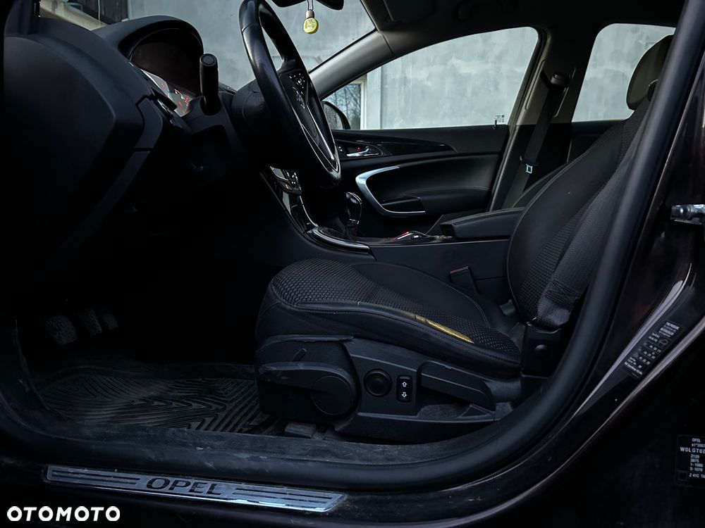 Opel Insignia 1.6 T Cosmo S&S - 12