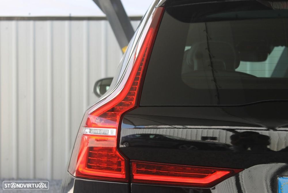 Volvo XC 60 2.0 T8 PHEV R-Design AWD - 55