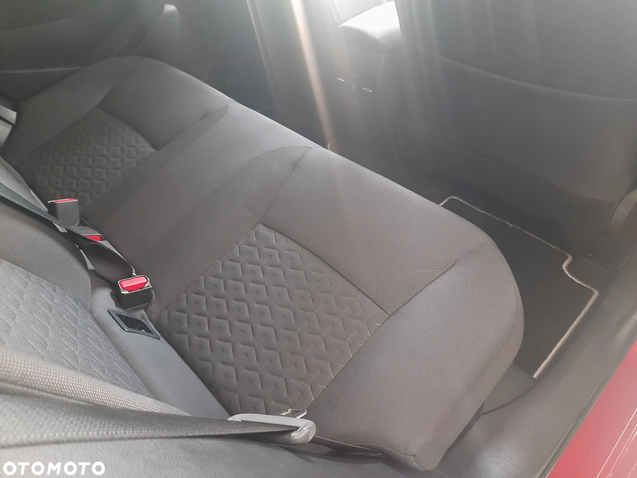 Toyota Corolla 2.0 Hybrid Touring Sports Team Deutschland - 15