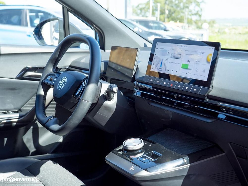 MG MG4 64 kWh Luxury - 18