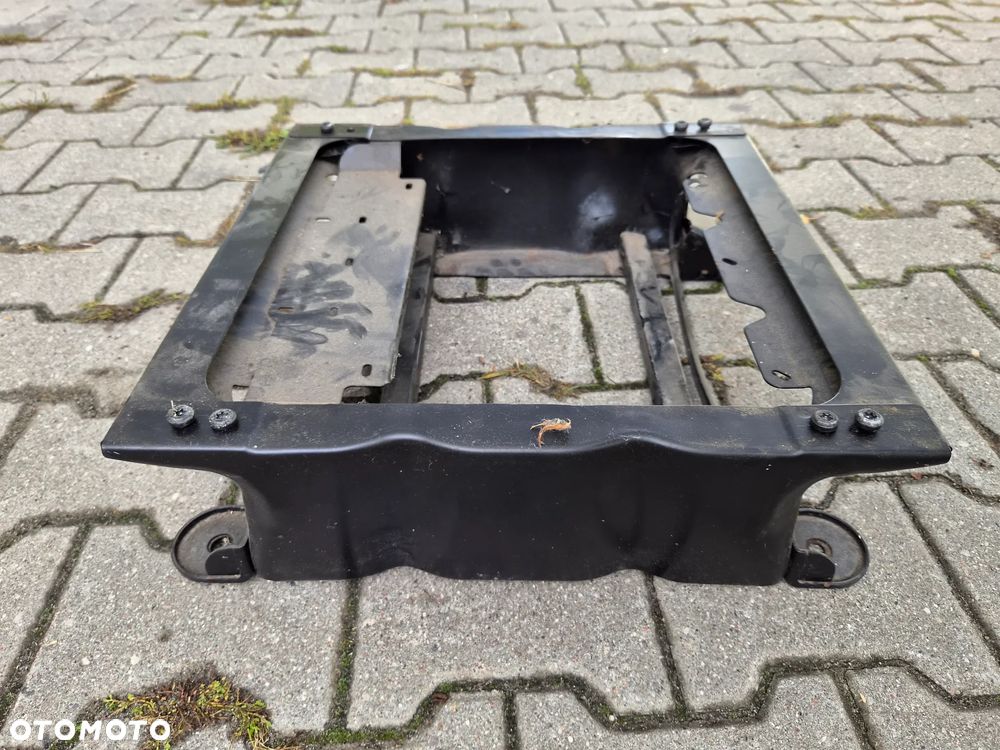 PODSTAWA FOTELA PRIMASTAR TRAFIC VIVARO 01-14 - 4