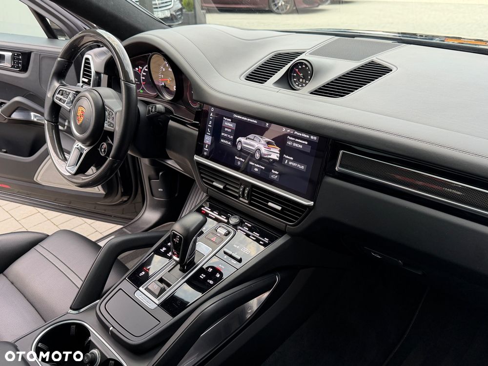 Porsche Cayenne Turbo - 40