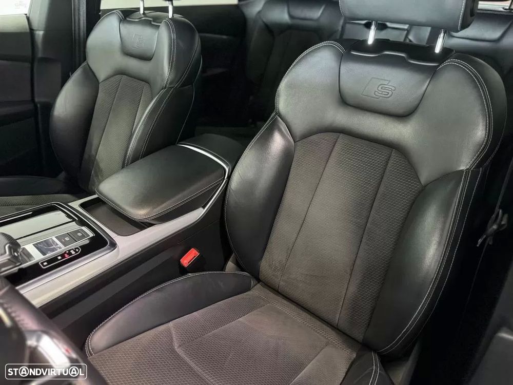 Audi Q8 3.0 TDI 50 quattro Tiptronic - 26