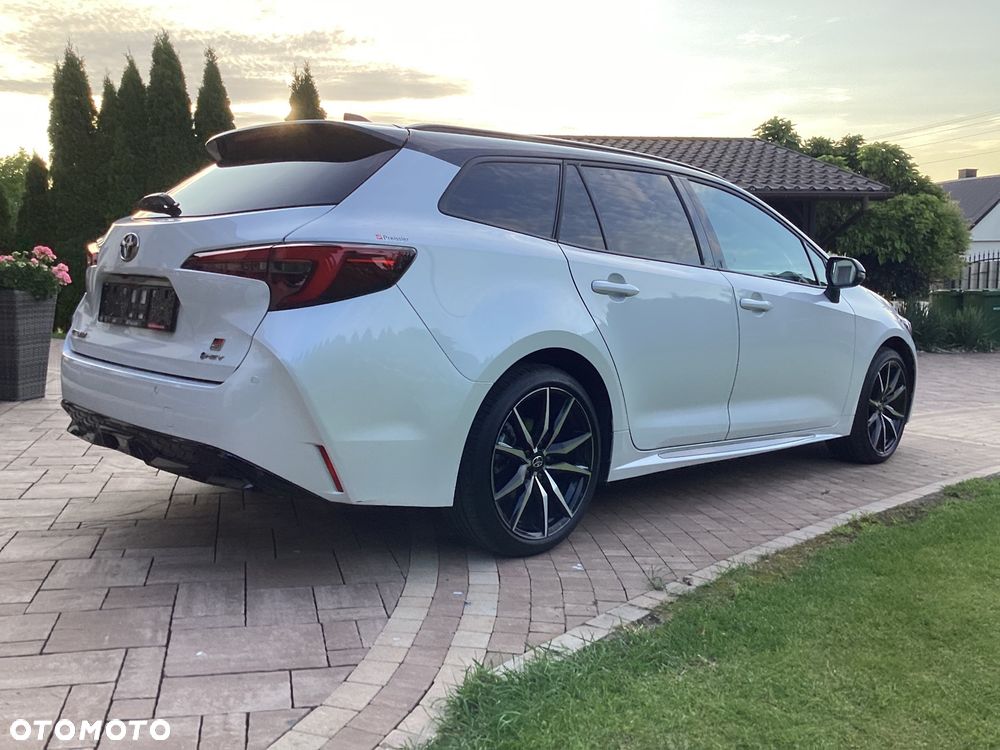 Toyota Corolla 2.0 Hybrid GR Sport - 8