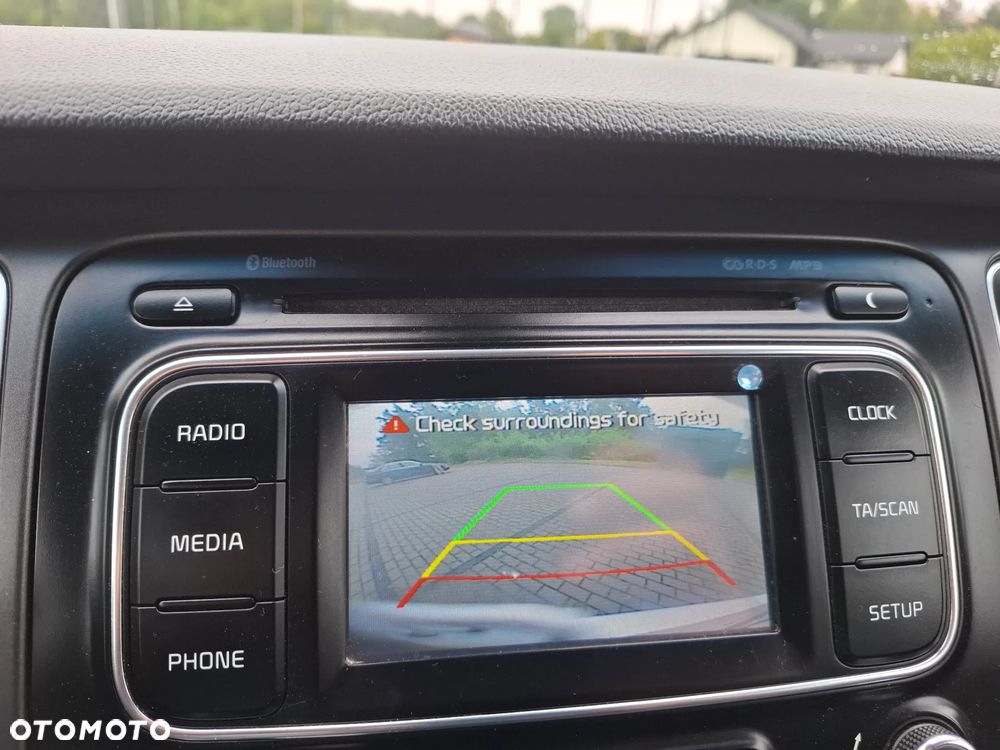 Kia Carens 1.6 CVVT Vision - 13