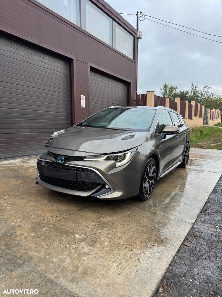 Toyota Corolla 2.0 HSD Exclusive Plus GR Sport Bi-Tone - 1