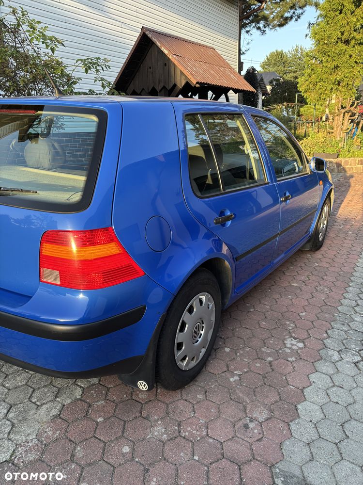 Volkswagen Golf 1.4 - 32