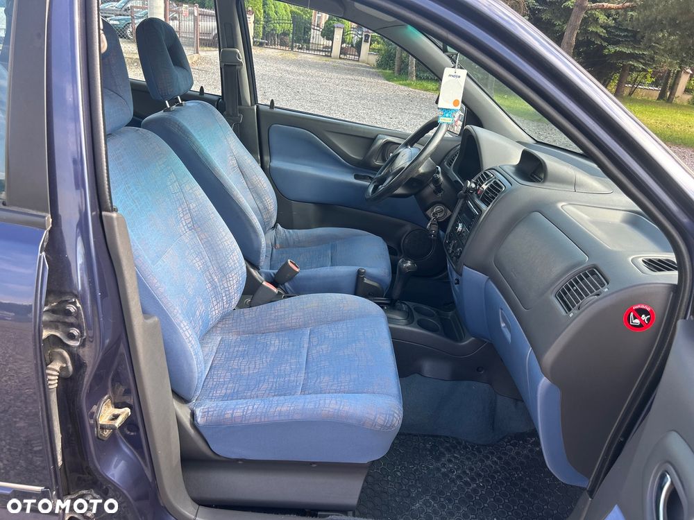 Mitsubishi Space Star - 7