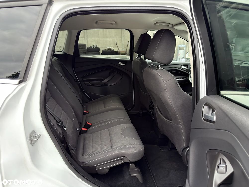 Ford Kuga 2.0 TDCi 2x4 SYNC - 19