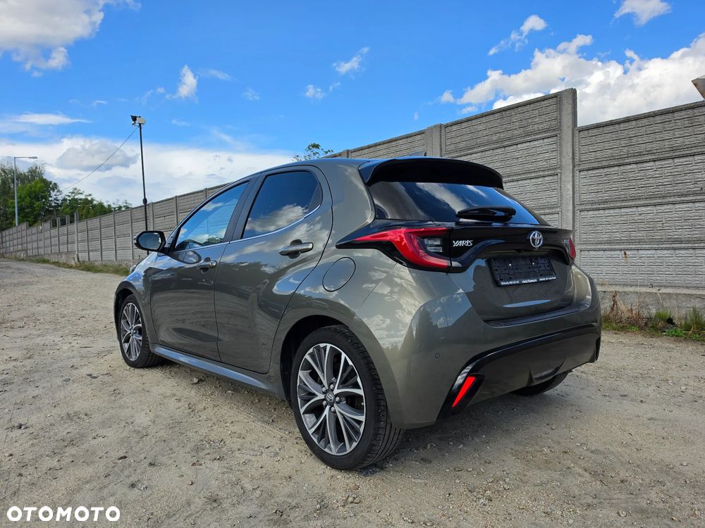 Toyota Yaris Hybrid 1.5 Executive - 6