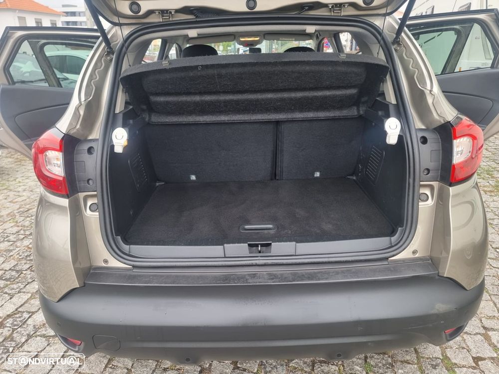 Renault Captur 1.5 dCi Exclusive - 23