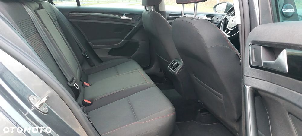 Volkswagen Golf 1.6 TDI Sound - 33