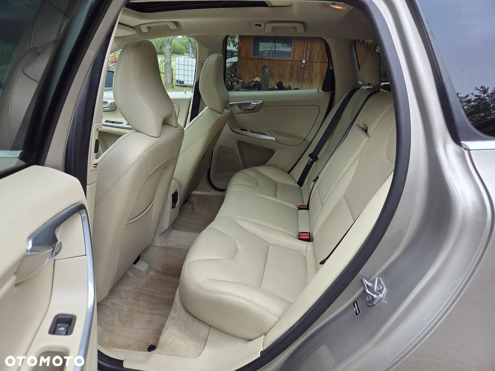 Volvo XC 60 T6 AWD Summum - 6