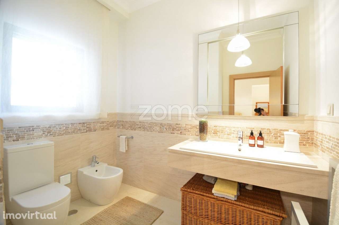 Moradia T3 - Quinta da Brázia - inserida em zona vinhateira - Grande imagem: 4/33