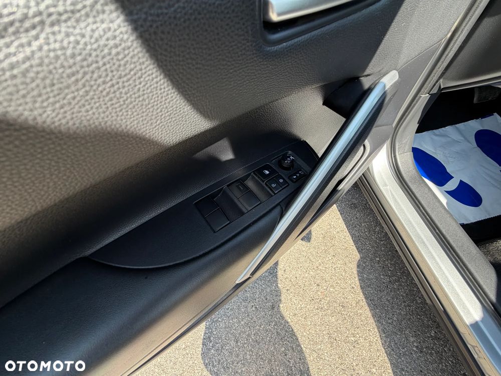 Toyota Corolla Cross 2.0 Hybrid Comfort - 28