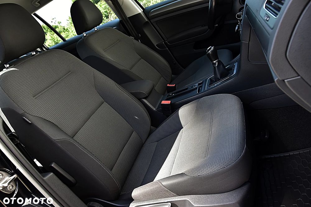 Volkswagen Golf 1.4 TSI BMT Comfortline - 19