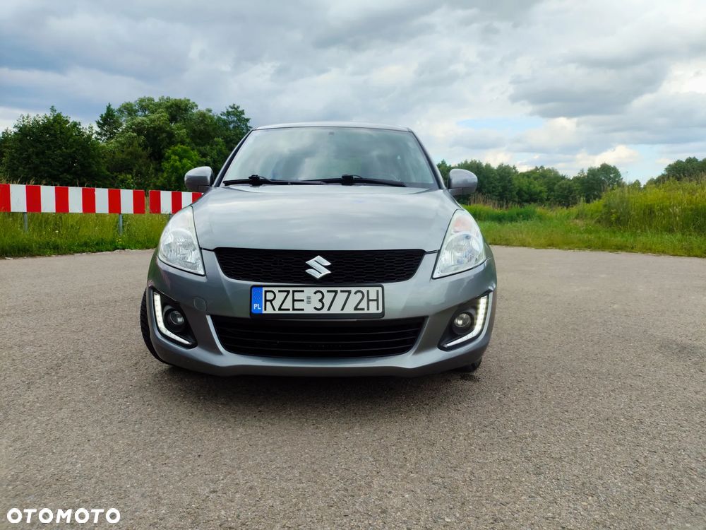 Suzuki Swift 1.2 Premium Plus - 12