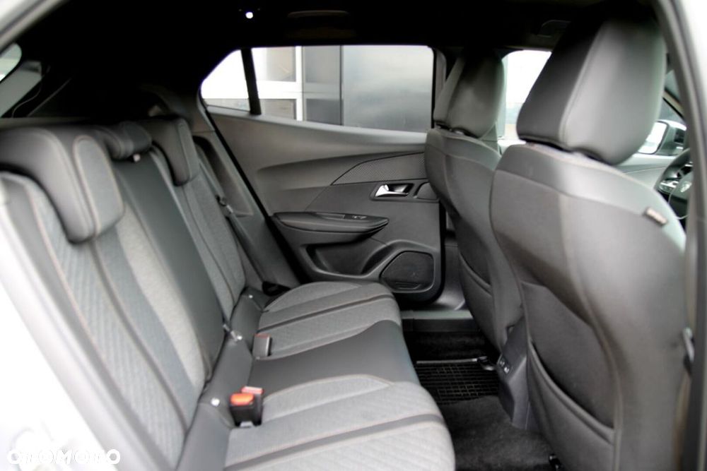 Peugeot 2008 1.2 PureTech Allure S&S EAT8 - 26