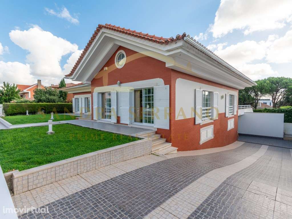 Espaçosa moradia T4 de traça tradicional - Grande imagem: 2/43