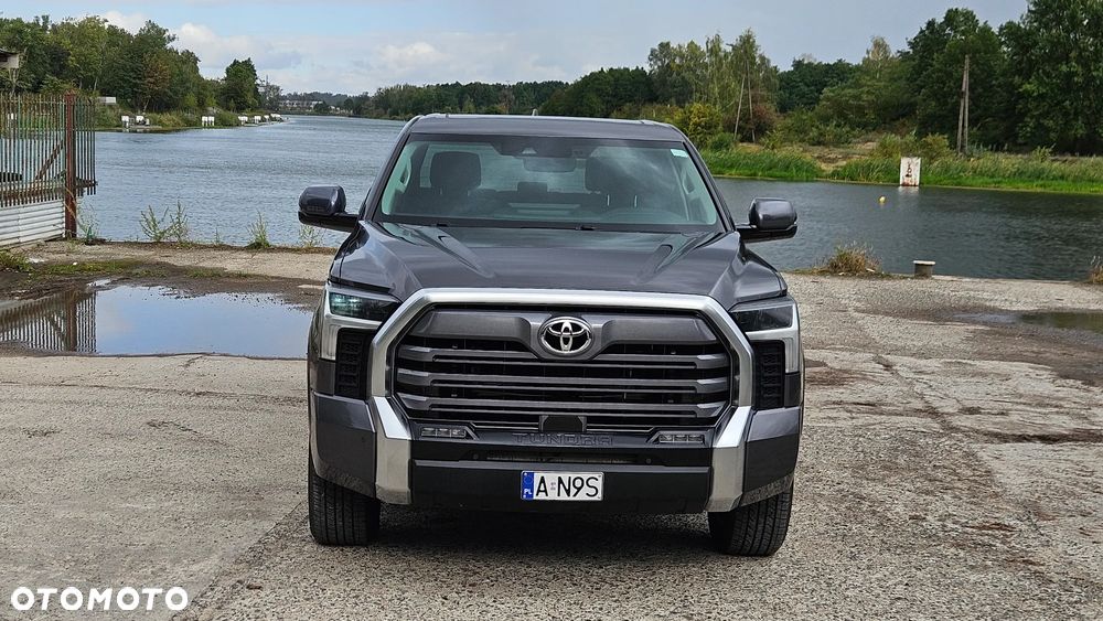 Toyota Tundra - 18