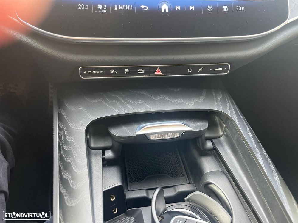 Mercedes-Benz E 300 e AMG Line - 29