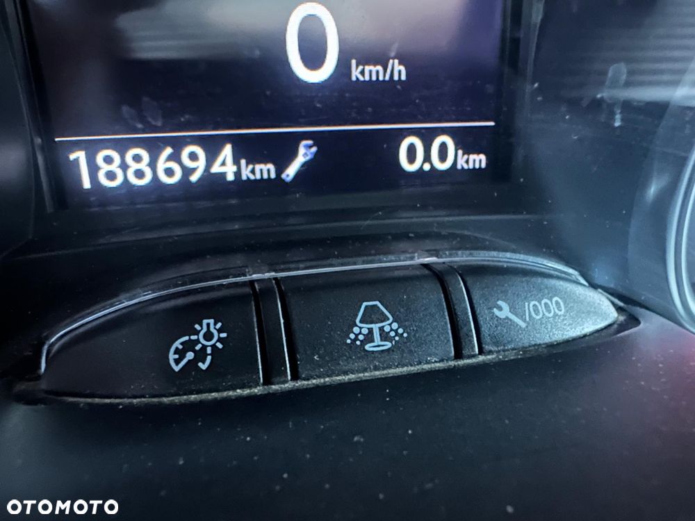 Peugeot 2008 e-HDi FAP 115 STOP & START Business-Line - 17